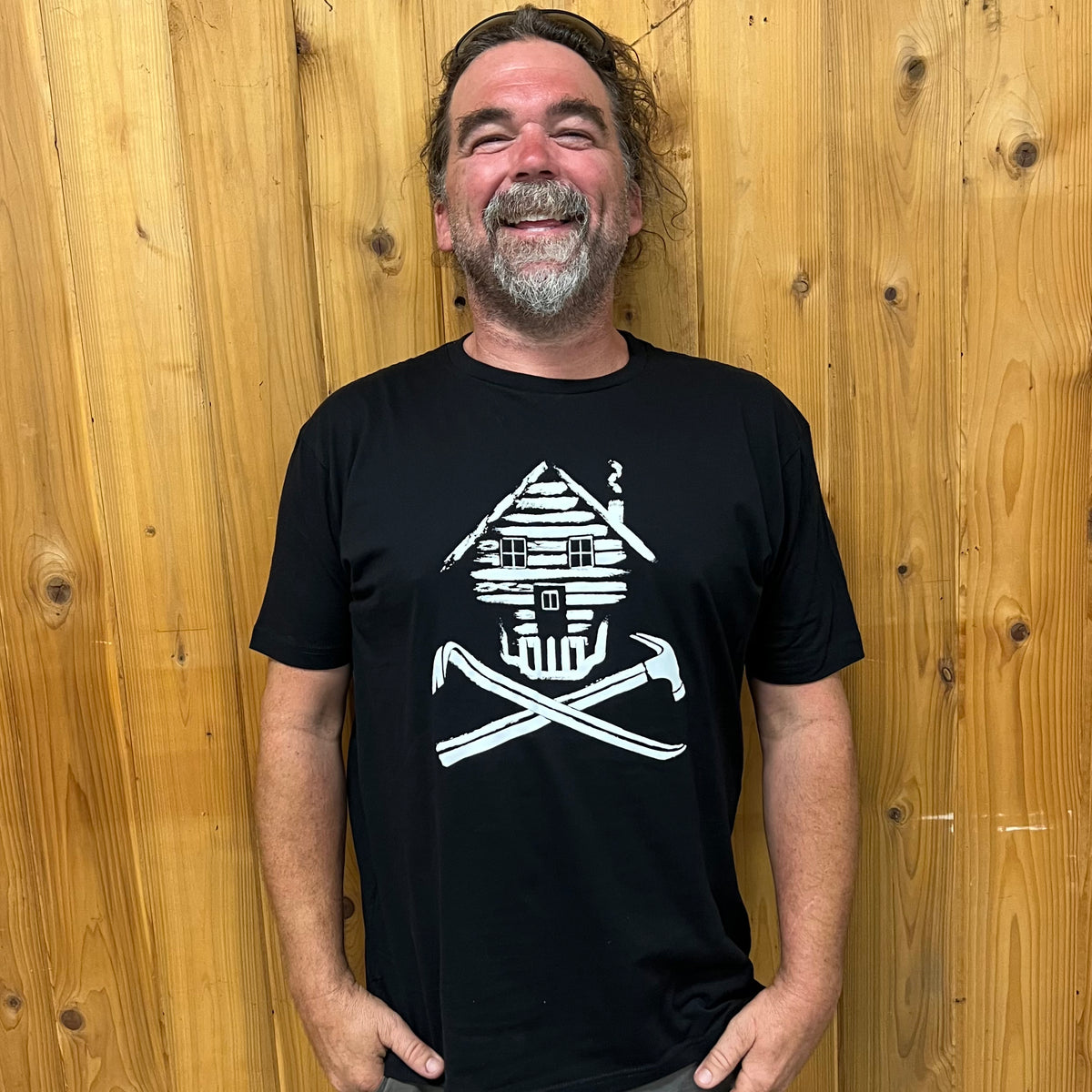 Specialty T Shirt - Skull and Crossbones – Kennebec Cabin Company
